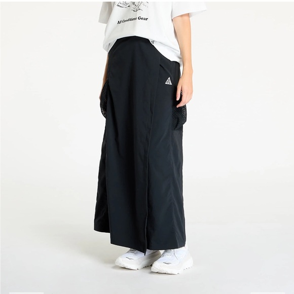 Nike ACG Black Maxi Wrap Snowgrass UV Protection Skirt - Picture 6 of 6